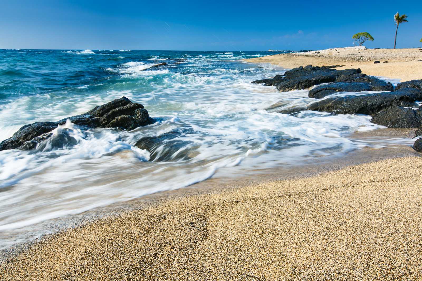 Kekaha Kai beach north of Kona